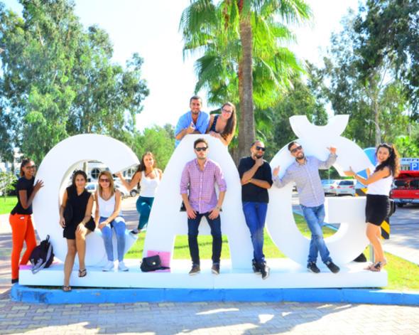 <p>MERSN</p>  <p>a niversitesi</p>  <p>renci says: 5 bin 188</p>  <p>Kadrolu retim eleman says: 184</p>  <p>Kadrolu retim yesi says: 56</p>