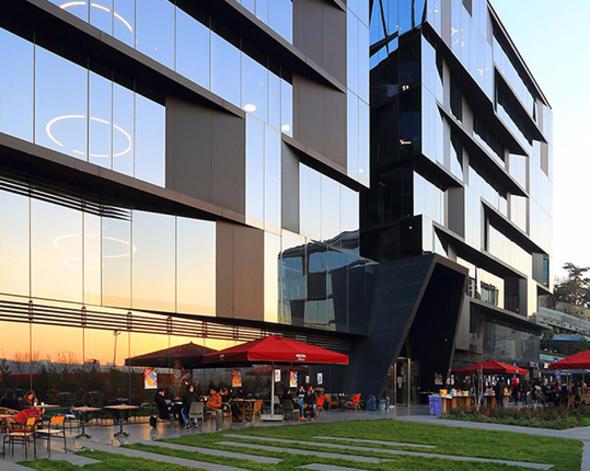 <p>STANBUL</p>  <p>Hali niversitesi</p>  <p>renci says: 7 bin 923</p>  <p>Kadrolu retim eleman says: 291</p>  <p>Kadrolu retim yesi says: 154</p>