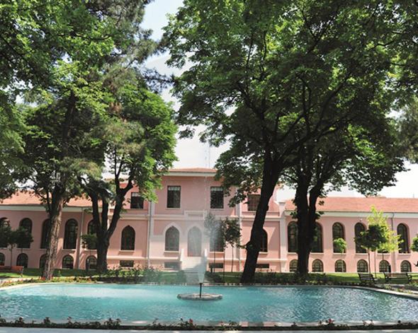 <p>STANBUL</p>  <p>Bezm-i Alem Vakf niversitesi</p>  <p>renci says: 3 bin 350</p>  <p>Kadrolu retim eleman says: 506</p>  <p>Kadrolu retim yesi says: 201</p>