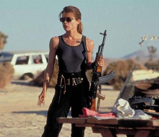 u anda 61 yanda olan oyuncu, Hollywood'un bir dnemine dagmasn vuran bir yldz. Hem de kasl kollar ve yaratt gl karakterle.