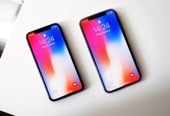 Getiimiz haftalarda teknoloji devinin iPhone X ile ilgili ald radikal karar szdran teknoloji uzmanlar yeni modelde mavi ve turuncu renk seeneine de yer verileceini belirtti.