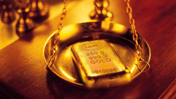 <p>Firma Ad: stanbul Altn Rafinerisi </p>  <p>  </p>  <p>  2017 Sras: 33 </p>  <p>  </p>  <p>  2016 Sras: 34 </p>  <p>  </p>  <p>  Ciro (TL): 9.193.102.387</p>  <p>  </p>  <p>  alan Says: 250 </p>  <p>  </p>  <p>  Sektr: Kuyum</p>  <p>  </p>  <p>  l: stanbul</p>