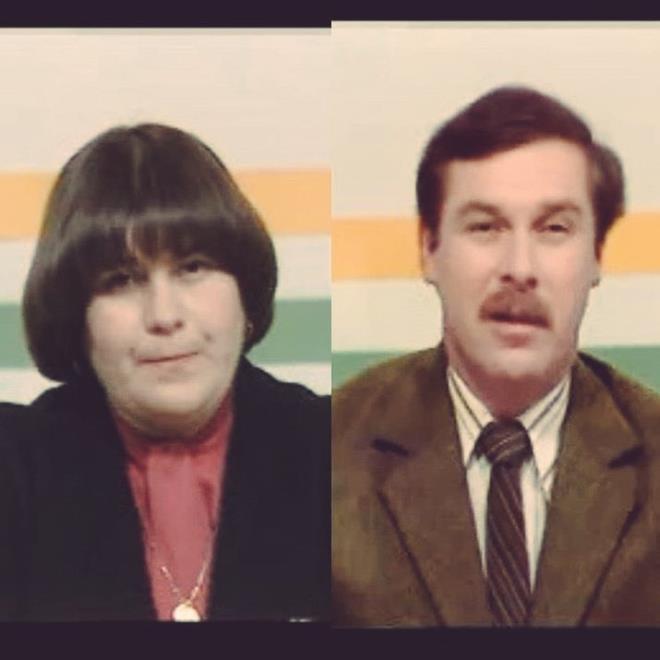 <p>Ama vatana geri dndnz. Amerika&#8217;da ya da stanbul&#8217;da olmay tercih etmemisiniz.</p>  <p>  </p>  <p>  Hep geri dndm, kalmay dnmedim. Buras Akademi&#8217;den Anadolu niversitesi&#8217;ne dnp de Eitim Fakltesi kurulunca devam etti her ey. Gidebildii yere kadar da devam ederim diyorum.</p>  <p>  </p>  <p>  Bunca yldr ayn yerde olmak nasl bir his? Aile gibisiniz herhalde.</p>  <p>  </p>  <p>  Tabii. Buras bir yerde benim ocuum gibi. Aa yukar fakltenin hafzas benim. Daha eskisi yok. Bir de ben iimi ok sevdim. En mutlu olduum yerlerden bir tanesi snfm. Zaten diyorum, snfmda mutsuz olduum gn ben bu ii brakrm. Bizde ya haddi var, emekli de oldum. Ama sa olsunlar dekanmz niversitede pek ok sorumluluk verdi. Derslerim var. Bir ara mitoloji dersi verdim. imdi okuldaki yabanc rencilere Atatrk lkeleri ve nklap Tarihi de anlatyorum. Bir yandan da hazrladmz Atatrk lkeleri kitabnn editrln yapyorum.</p>