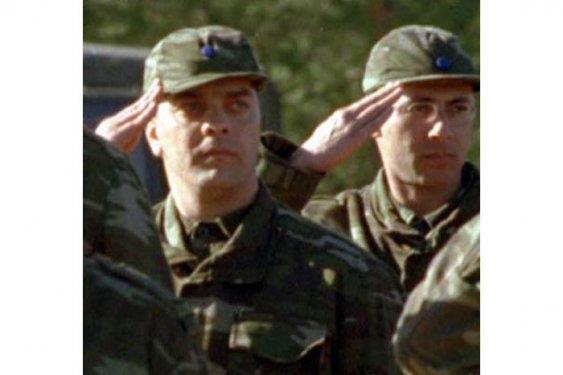 Beyazt ztrk yemin treninde ekrandakinin aksine byle ciddi grnyordu.