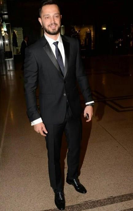 Murat Boz    stanbul Bilgi niversitesi'ni kazand, bu okulu bitirdikten sonra stanbul Teknik niversitesi'nde Trk Mzii Devlet Konservatuar Temel Bilgiler Blm