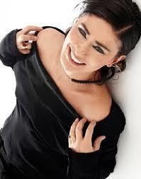 Yldz Tilbe, sosyal medya hesab Twitter&#8217;da dolarn TL karsndaki nlenemez ykselii karsnda ilgin bir yorum yapt. Tilbe, &#8220;TL basyorsak dolar da basarz, nedir yani?&#8221; dedi.