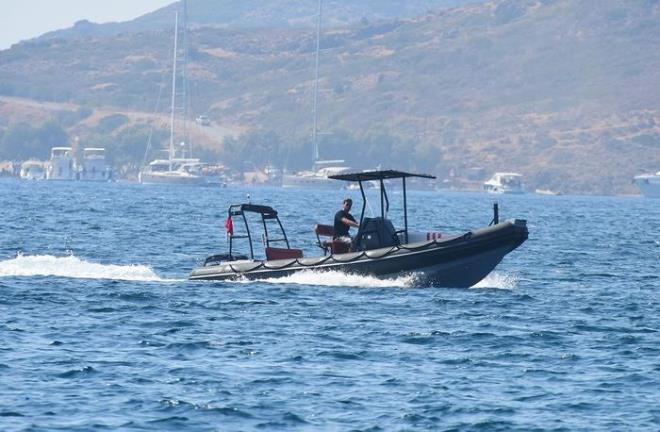 Son olarak Hadi Be Olum filmiyle izleyiciyle buluan Tatltu, balk tutkusu iin ald yeni zodyak botun dmenine geti.