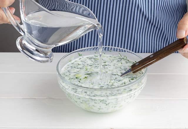 Kan ekerini dengeler ve tokluk hissi nedeni ile kilo kontroln mmkn klar. Kt kolesteroln indirilmesine yardmc olur. Yorgunlua ve halsizlie iyi gelir. erdii vitamin ve mineral sayesinde bedene yardmc olur. drar yollarn temizler. Trioid bezlerinin iyi almasna imkan tanr."