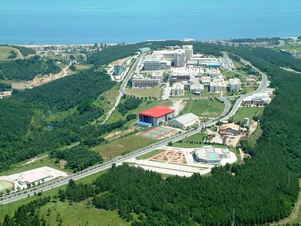 <p>1001+ Ondokuz Mays niversitesi</p>  <p>  renci says: 42,911 </p>  <p>  Personel bana renci says: 18.8 </p>  <p>  Yabanc renci yzdesi: Yzde 4</p>  <p>  Kadn/Erkek renci yzdesi: 56 : 44</p>  <p>  </p>