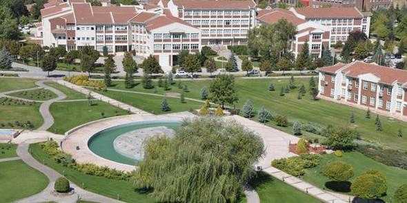 <p>1001+ Anadolu niversitesi</p>  <p>  renci says: 1,824,383 </p>  <p>  Personel bana renci says: 864.6</p>  <p>   Yabanc renci yzdesi: Yzde 1</p>  <p>  Kadn/Erkek renci yzdesi:41 : 59</p>  <p>  </p>