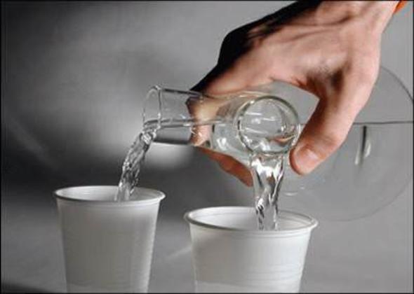 Japonlar iin zaman ok nemli ve su doldururken zamandan kazanmay amalayan bir srahi...