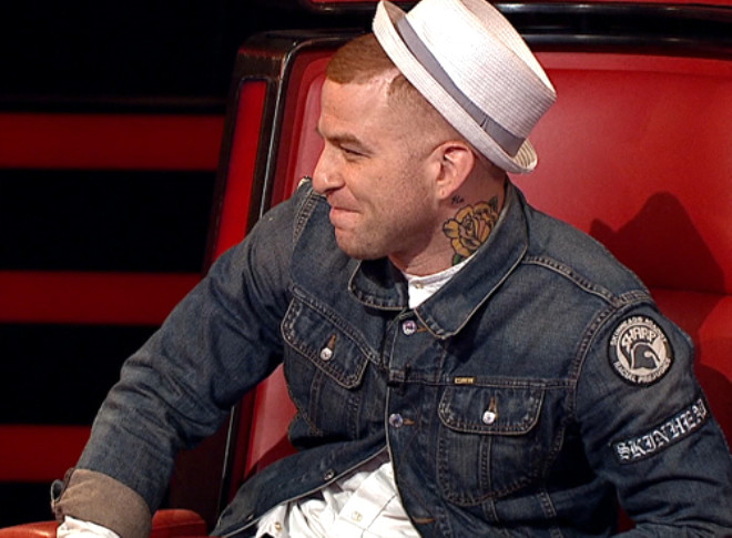 2014 ylnda O Ses Trkiye jrisine dahil olan Gkhan zouz, ayn yl yarmacs Hasan Doru ile birincilii gslemiti.