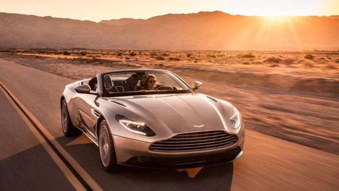 ASTON MARTIN - 7 adet<br>    4 adet Rapide S modeli satld