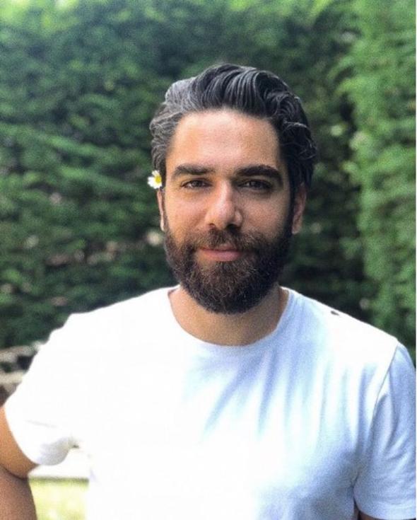 Atagl'n ei Kadir Doulu'yu ise 2,4 milyon kii takip ediyor.