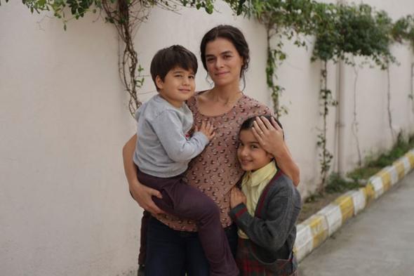 <p>Mendilleri hazrlayn! ki ocuuyla birlikte yaam mcadelesi veren Bahar'n hikayesi eyll aynda kald yerden devam eedecek...</p>