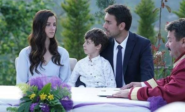 <p>'Sen Anlat Karadeniz' aramba akamlar  Atv ekranlarnda izleyici ile bulumaya devam edecek.</p>