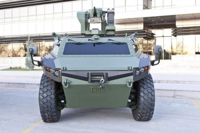 PARS 4X4      Pars, maynlara ve el yapm patlayclara kar korumal olan aracn gvdesi, balistik malzemeden retildi. CH-47 Chinook ar yk helikopteri dahil her trl askeri kargo ua ile tanabiliyor.