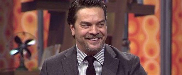 Habertrk'n haberine gre; Ayazaaza&#8217;da orman iindeki bir siteden 2.5 milyon TL&#8217;ye ald iki daireyi birletiren nl ovmen, arad huzuru yeni yuvasnda da bulamad.