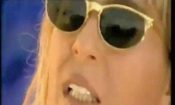 Zerrin zer - Paa Gnlm