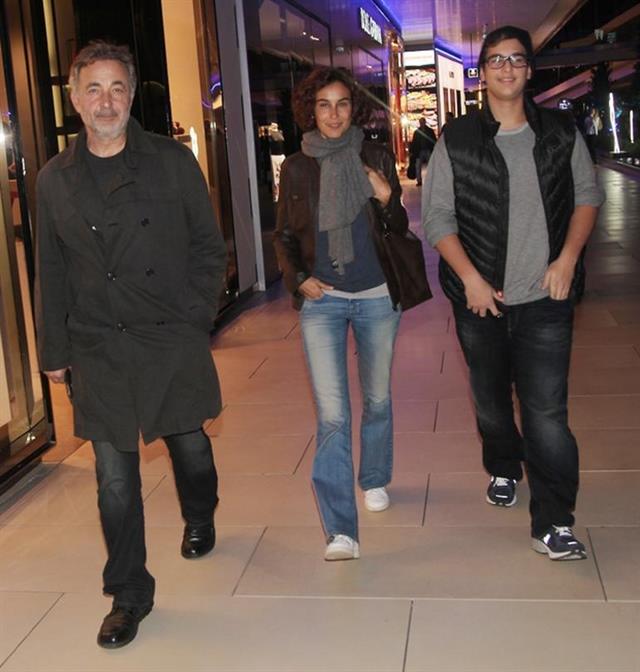 Kendisi gibi oyuncu olan ei Arzum Onan'la 1996 ylndan beri evli olan Mehmet Aslantu'un Can adnda bir olu vardr.