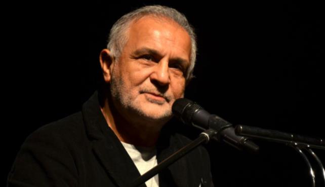 KENAN IIK'IN SALIK DURUMU!    Geirdii kaza sonrasnda bitkisel hayata girerek uzun bir zamandr tedavi gren Kenan Ik'n salk durumu yeniden gndemin merkezine yerleti. Kiss Mzik'in iflas etmesi sonrasnda sata karlan albmlerin ierisinde pek ok nl isimle birlikte baarl sunucu Kenan Ik'n da iir albmnn bulunduu bilgisine ulald.