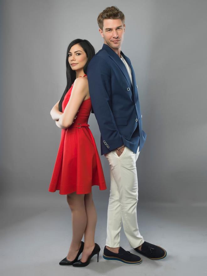 DEMET ZDEMR-FURKAN PALALI    "No309"un Lale'si (Demet zdemir) ile Onur'unun (Furkan Palal) hayranlar tarafndan yaktrlmalar, gerek hayatta ilikisi olan zdemir'e zor zamanlar yaatmt. zdemir, daha nce rol ald "ilek Kokusu" dizisinde Yusuf im ile olan set akn gerek hayata tamt.