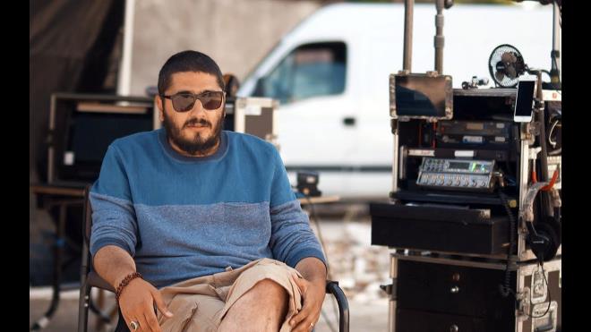 Emre Konuk'un ynetmen koltuuna oturduu dizi gl oyuncular katlyor