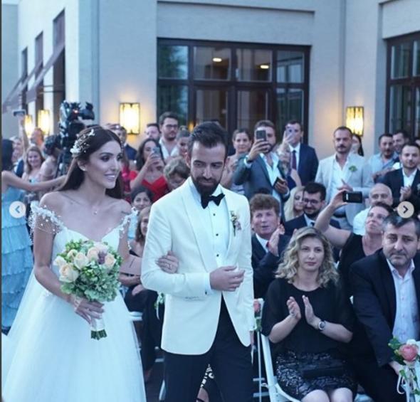 Kemer Country'de gerekleen dne sanat ve siyaset dnyasndan nl isimler katld.