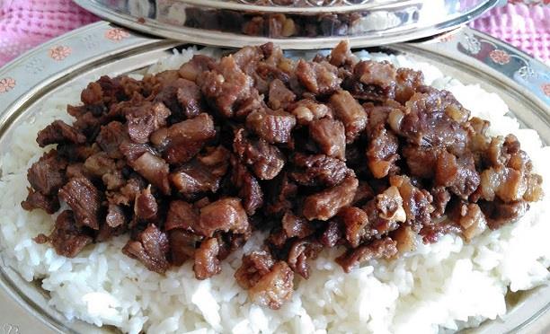 Salk problemleri yaamamak iin bayram srecinde beslenme ve kurban etlerinin nasl piirilip tketileceiyle ilgili nerilerini sralayan Kaltar, unlar kaydetti: