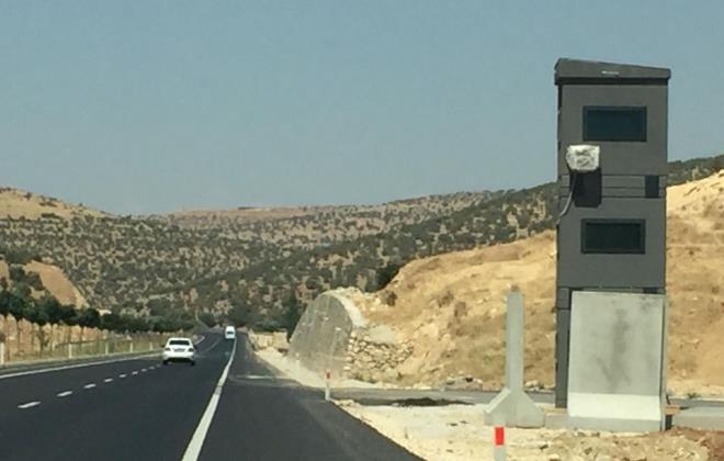 20 gn nce, Diyarbakr-Mardin Karayolu'nun Mardin snrndan balayan ve Diyarbakr giriine kadar belirli aralklarla 3 katl seyyar gvenlik kuleleri kuruldu.