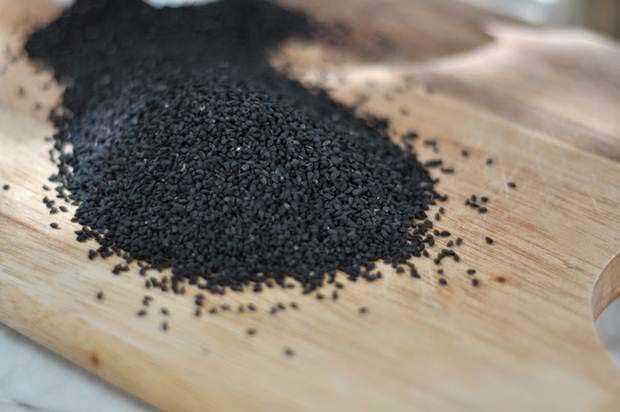 Vcutdaki homosistein dzeyi, besinlerle alnan folik asit, B6 ve B12 vitaminlerinin dnda genetik faktrlere ve hormonlarn etkisine bal olarak dzenlenir. Homosistein seviyesi yksek olan kiilere, folik asit, B6 ve B12 vitaminlerinin kullanm neriliyor.