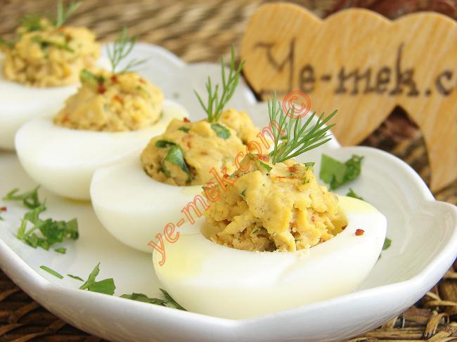 Kolin ieren yumurta, beynin geliiminde nemli rol oynamaktadr. Yumurtann faydalar saymakla bitmez. Yumurta konusunda dnyann farkl lkelerindeki niversitelerde eitli aratrmalar yaplyor.