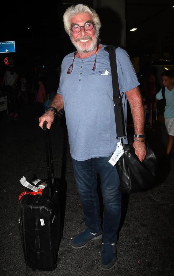 Bodrum dn Atatrk Havaliman&#8217;nda grntlenen Erdal zyaclar, &#8220;Tatil bitti, imdi i zaman&#8221; diye konutu.