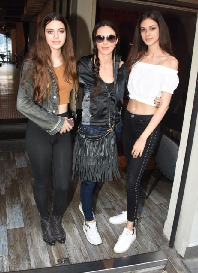 Defne Samyeli daha nce Kurtlar Vadisi Pusu dizisinde yer almt. Defne Samyeli, IMDb starmetre&#8217;de 50 bininci srada, Socipol&#8217;de 377. srada yer alyor.