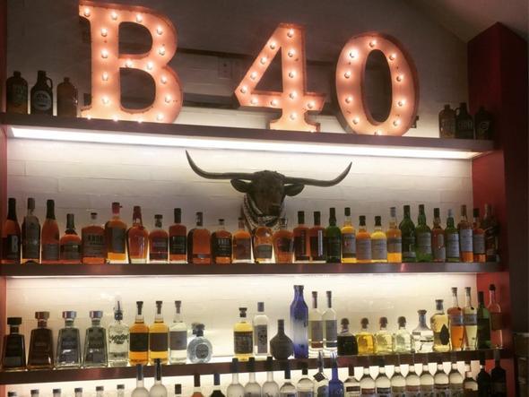 Amerikal model nl Culpo ailesinin tek ocuu Olivia Culpo, Rhode Island&#8217;daki Back40&#8217;a sahip. nl model, restoran 2017 ylnda ailesiyle amt. Restoranda Amerikan yemekleri servis ediliyor.