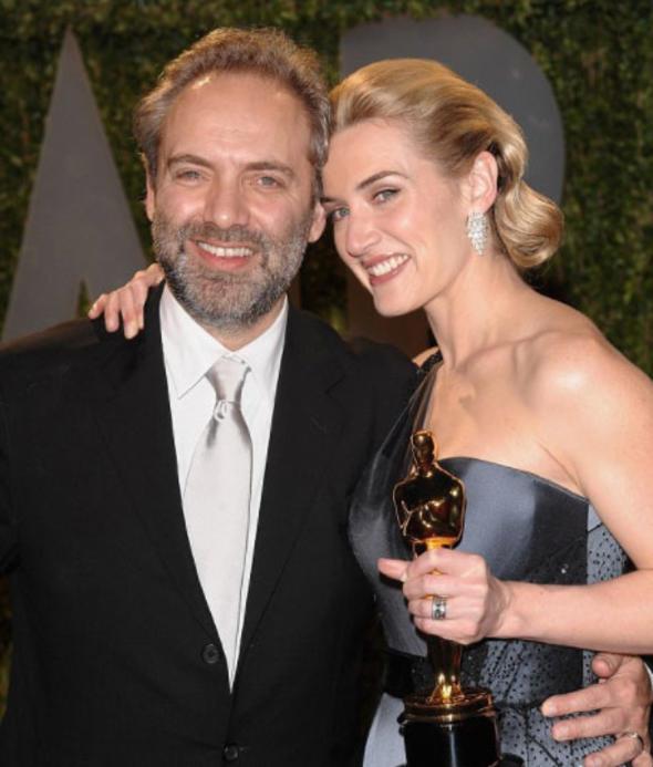 kinci kocas ynetmen Sam Mendes ile evliliinden bir erkek ocuk sahibi oldu.