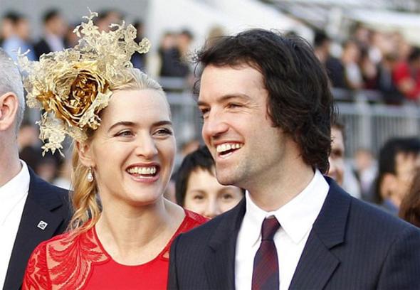 42 yandaki oyuncu, 2012 ylnda Ned Rocknroll ile evlendi ve ondan da bir erkek ocuk sahibi oldu.