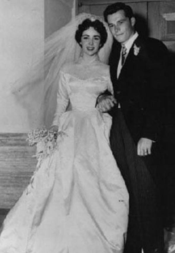 Taylor, Conrad Hilton Jr. ile 1 yl evli kald. Daha sonra Michael Wilding ile evlendi.