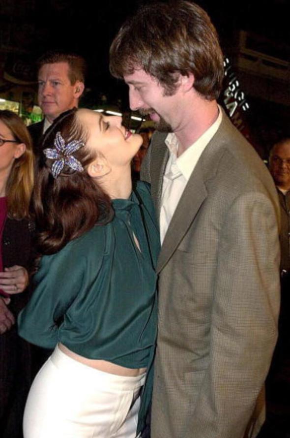 Barrymore, ikinci evliliini Tom Green ile yapt. Bu da sadece 1 buuk yl srd.