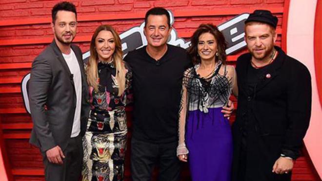 Tv8'de ekrana gelen 'O Ses T�rkiye'nin yeni sezonunda j�ride de�i�ikli�e gidildi.