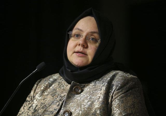 ZEHRA Z�MR�T SEL�UK �ALI�MA, SOSYAL H�ZMETLER VE A�LE BAKANI Bilkent �niversitesi'nde tam burslu ekonomi lisans b�l�m� mezunu