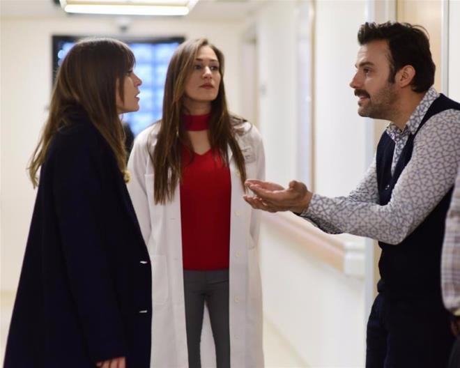 �stanbullu Gelin'in Fikret Boran' Salih Bademci okul y�llar�ndan bir kare payla�t�.