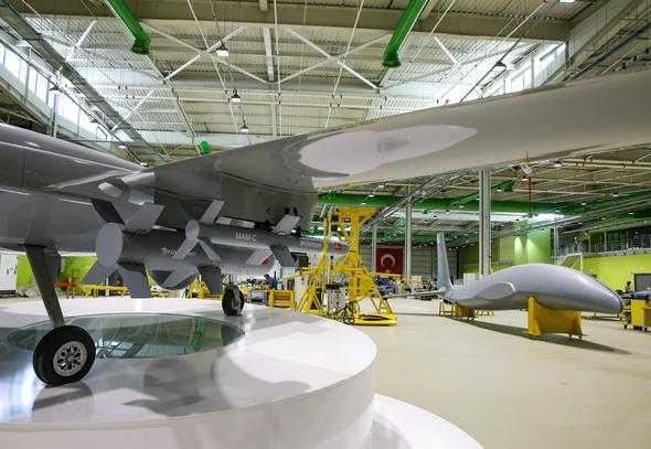 Trk savunma sanayisinin gelitirdii milli HA ve SHA'lar (Silahl nsansz Hava Aracn) gvenlik glerine byk katk salyor. Trkiye, son yllarda envantere katlan HA ve SHA'larla hava sahasn kontrol eden en etkin lkelerden biri haline geldi.