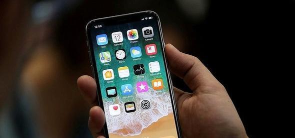 Eski uygulamalar iOS 11'de sorunsuz ve hzl ekilde almayabilir. iPhone'unuzu iOS 11'e ykselttikten sonra, App Store'a girip, gncellemeler ksmndan uygulamalar iin gncelleme olup olmadn kontrol edin. Eer varsa gncellemeniz yararnza olacaktr.