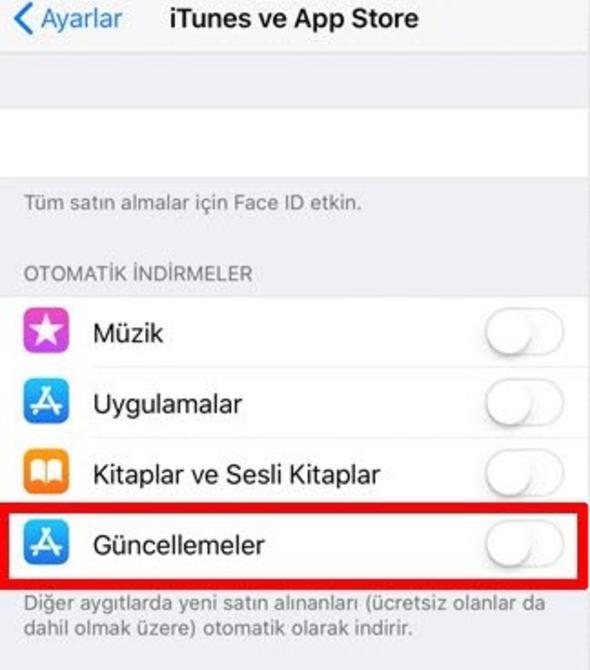 nceki srmlerde olduu gibi iOS 11, kullancnn ilerini kolaylatrmak iin arka planda ileri yrtyor. rnein arka planda uygulamalar otomatik olarak gnceller. Fakat arka planda yaplan uygulama gncellemesi hem ilemciyi hem de pilin belirli bir ksmn kullanan bir ilemdir. Bu zellii devre d brakabilir ve uygulamalarnz App Store araclyla kendiniz gncelleyebilirsiniz.