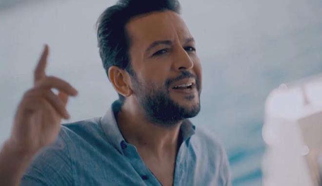 Trkc Nihat Doan, 11 ve 17 yanda iki kz ocuunu alkoyma iddiasyla nceki gn gzaltna alnp, ifadesinin ardndan serbest braklmt. Buket Aydn'la Kanal D Haber'in dn ortaya kard bu haberin ardndan zellikle sosyal medyada Doan'a byk tepki gsterilmiti.