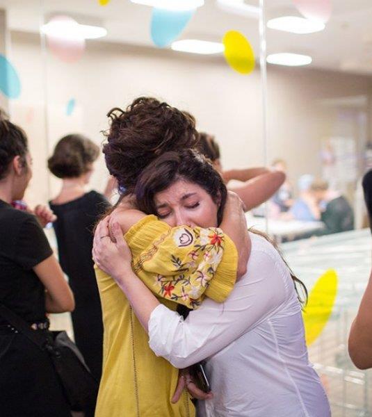 Allah isteyen herkese nasip etsin bu muazzam duyguyu, illi sende yanmzdaydn ..