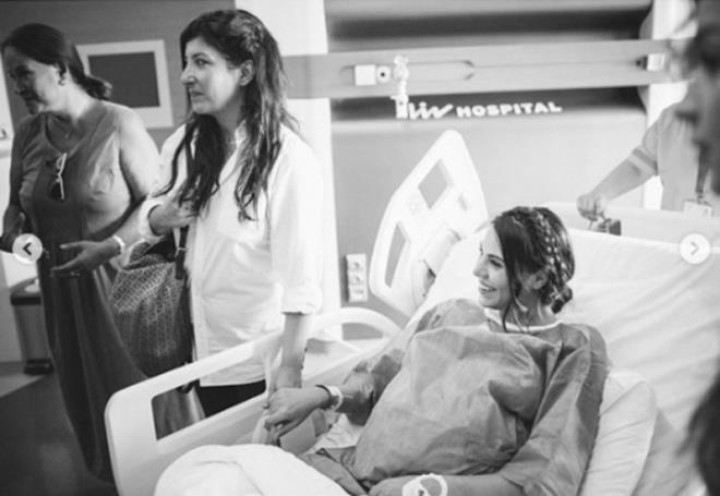 Paylamlarndan birinde ei Caner Erkin'in alad fotoraf koyarak "Sen alama dayanamam" notunu dt.