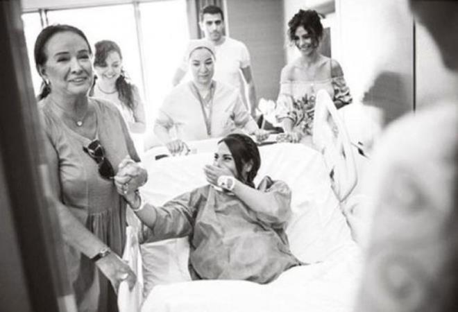 Ne diyeyim iyi ki varsnz ..Hastaneyi gzelletiren kadn, ufuk abla ve tm hemireler bana ooook yardmc olan @bebegiminyolarkadasi .. Hepinize ok teekkrler ve bu gzel fotoraflar eken @ciseren'e ok ooook teekkrler..