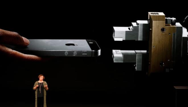 FT SIM KART DESTE    iPhone XS ift SIM destekliyor. Bu, yazlm tabanl eSIM standaryla alyor. Bunun iin mobil salaycnzn destek sunmas gerekiyor. inli modeller, fiziksel iki SIM kart kullanabiliyorlar. SIM kart ekmecesinin iki yz birer kart alabiliyor. eSIM, ift SIM iini zorlatracak gibi grnyor.